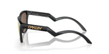 OAKLEY Frogskins™ Hybrid Sonnenbrille mit Prizm 24k Polarized Gläsern, stilvolle Brille mit schwarzem Rahmen und goldfarbenen Gläsern