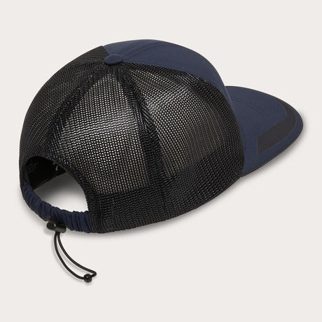 OAKLEY Podium Trucker Cap, schwarze Freizeitkappe mit Mesh-Backs und OAKLEY Logo, lässiger Stil, perfekte Passform
