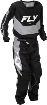 Fly Racing Kinetic Jugend-Motorradhose in Schwarz und Grau, robuste MX-Hose für junge Fahrer, mit gepolsterten Bereichen.