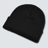 Schwarze OAKLEY B1B Gradient Patch Beanie, Freizeitbekleidung, gestrickter Hut mit Logo-Patch, bequem und stilvoll.