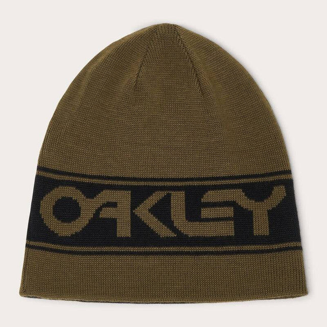 Reversible grüne OAKLEY TNP Beanie für Freizeitbekleidung, zeigt beide Seiten des weichen, bequemen Mützenstoffs.