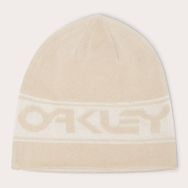 OAKLEY TNP Wende-Baumwollmütze in Mist, bequeme Freizeitbekleidung, zeigt den beidseitigen Look und die gemütliche Passform.