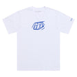 Weiße Troy Lee Designs Badge T-Shirt für Freizeit, mit auffälligem Logo-Design auf der Vorderseite.