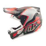 Motocrosshelm TROY LEE DESIGNS SE5 Carbon mit Membran in Schwarz und Rot, windschnittiges Design und robustes Visier.