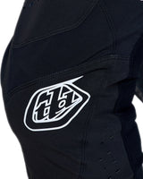 Schwarze Troy Lee Designs Se Pro MX-Hose Solo, robuste Motorradhose mit Schutz und bequemem Sitz, für Offroad und Motocross.