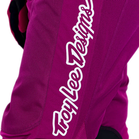 TROY LEE DESIGNS MX-Hose GP Pro Mono in Fuchsia, strapazierfähige Motocross-Hose mit stylischem Design, sichtbar auf dem Bild.