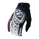 Troy Lee Designs GP Pro MX-Handschuhe in Blau und Weiß mit robustem Design und flexiblem Material.