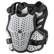 Troy Lee Designs Rockfight Brustprotektor in Weiß, schützender Protektor für Sport und Freizeit, auf weißem Hintergrund.
