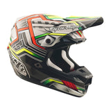 Motocrosshelm TROY LEE DESIGNS Se5 Composite Lowrider in Grau, leichter Helm mit visier und Belüftungsöffnungen.