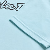 Troy Lee Designs Signature Jugend T-Shirt Dawn Blau, Freizeitbekleidung, bequemes ungdomliches T-Shirt in Blau, Frontansicht