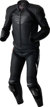 Schwarze RST Tractech Evo D3O Leder Motorradjacke, robuste Touring-Jacke mit Protektoren, auf einem Modell getragen.