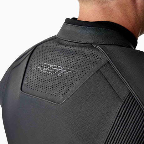 Schwarze RST S1 D3O Leder Motorradjacke für Touren, mit Schutzpolstern und sportlichem Design.