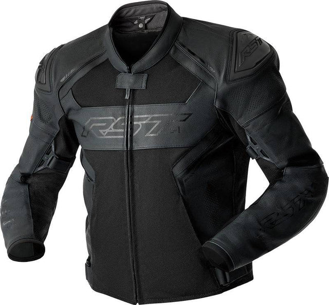 Schwarze RST S1 Mesh D3O Leder Motorradjacke, touring, mit Belüftung und Schutzprotektoren, auf einem Modell getragen.