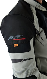 Schwarze und silberne RST Pro Series Ventilator Motorradjacke aus D3O Textil, Adventure-Jacke mit Belüftung und Protektoren