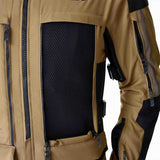 RST Pro Series Adventure D3O Motorradjacke in Sand und Schwarz, robuste Adventure-Jacke mit Schutzpaneelen, strapazierfähiges Textil.