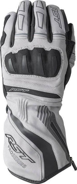 Schwarze und silberne RST Pro Series Vega Motorradhandschuhe aus robustem Leder mit Knöchelprotektoren.