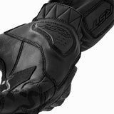 Schwarze RST S1 Damen Motorradhandschuhe aus Leder mit gepolsterten Handflächen und starker Passform.