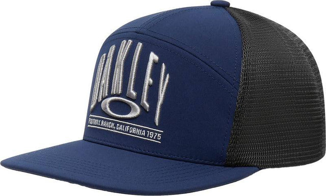 OAKLEY FHR Trucker Cap in Abyss, Freizeitbekleidung, strapazierfähiger Baseballcap mit Mesh-Visier und Markenlogo vorne.