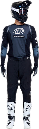 Troy Lee Designs Se Pro MX-Jersey in Schwarz und Grau, sportlich und bequem für Motocross-Fahrten.