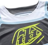 Troy Lee Designs GP Pro MX-Jersey Framework in Carbon und Grau, sportlich und bequem für Motocross-Fahrten.