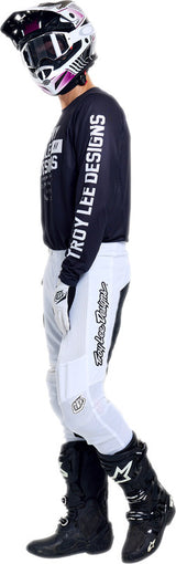 Troy Lee Designs GP Pro Air MX-Jersey in Schwarz, atmungsaktiv und bequem für Motocrossfahrer, zeigt das sportliche Design.