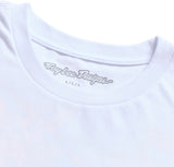 Weißes Troy Lee Designs Heritage T-Shirt für Freizeit, sichtbare Front mit Logo und bequemem Stoff.