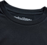 Troy Lee Designs Long Sleeve Handlebar T-Shirt in Schwarz, Freizeitbekleidung mit Hand-Design und Logo, vorderseitig sichtbar