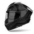 Schwarzer Airoh Helm Matryx Carbon Integralhelm mit aerodynamischem Design und Belüftungsöffnungen, Sichtfeld und Innenpolster.