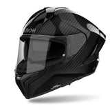 Schwarzer Airoh Helm Matryx Carbon Integralhelm mit aerodynamischem Design und Belüftungsöffnungen, Sichtfeld und Innenpolster.