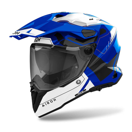 Airoh Commander 2 Reveal Endurohelm in Blau, Weiß und Schwarz mit Visier und Belüftungsöffnungen, seitliche Ansicht