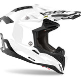 Airoh Aviator 3 FIM Motocrosshelm in weiß mit aerodynamischem Design und Visier, für sicheren Motorradsport.