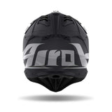 Airoh Aviator 3 Motocrosshelm in mattschwarz, mit Visier und Belüftungsöffnungen, auf weißem Hintergrund fotografiert.