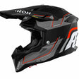 Airoh Aviator 3 Leader Motorradhelm in mattschwarz mit grau-fluoro-orange Akzenten, robustes Design für Motocross.