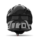 Schwarzer Airoh Aviator Ace 2 Carbon Motocrosshelm mit aerodynamischem Design und robustem Carbonaufbau.