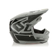 Schwarzer 6D ATR-3 Motocrosshelm mit Hex-Design und FIM-Zertifizierung, Schutz- und Belüftungssystem sichtbar