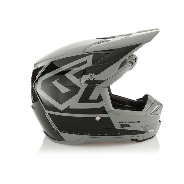 Schwarzer 6D ATR-3 Motocrosshelm mit Hex-Design und FIM-Zertifizierung, Schutz- und Belüftungssystem sichtbar