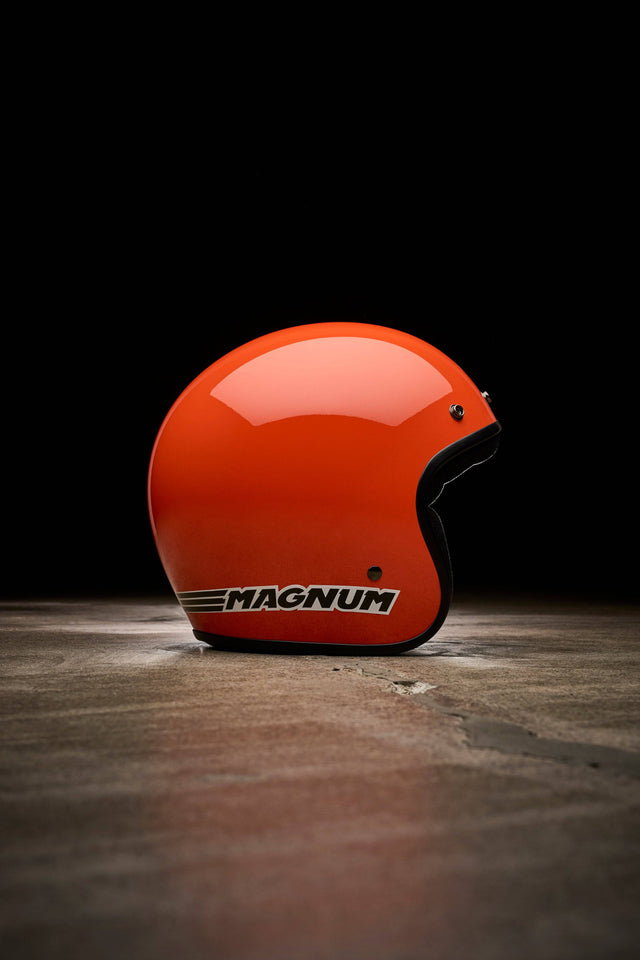 BELL Magnum Jethelm in Schwarz mit klarem Visier, leichter Motorradhelm für Komfort und Schutz.