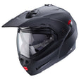 Schwarzer Klapphelm Caberg Tourmax X in Matt-Optik, zeigt das visierte Design und den sicheren Verschluss.