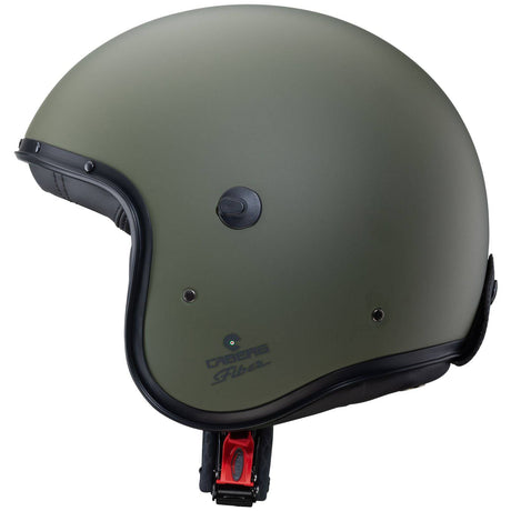 Matte grüne Caberg Freeride X Jethelm mit visier und Belüftung, hochwertiges Motorradhelmmodell.