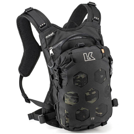 Kriega Trail 9 Multicam Black Rucksack, leichter Wanderrucksack mit mehreren Fächern und robustem Design, für Outdoor-Aktivitäten.