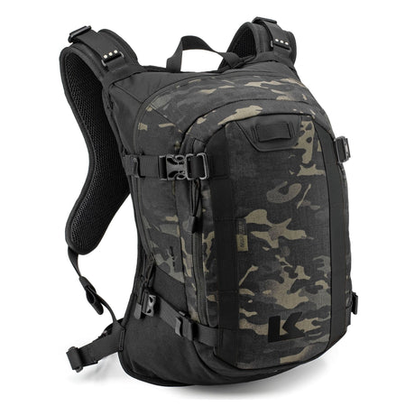 Kriega Rucksack R15 Multicam Black mit gepolsterten Schultergurten und robustem Material, für vielseitigen Einsatz.