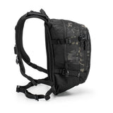 Schwarzer Kriega R15 Rucksack im Multicam-Design, strapazierfähige Outdoor-Tasche mit mehreren Fächern und robusten Gurten.