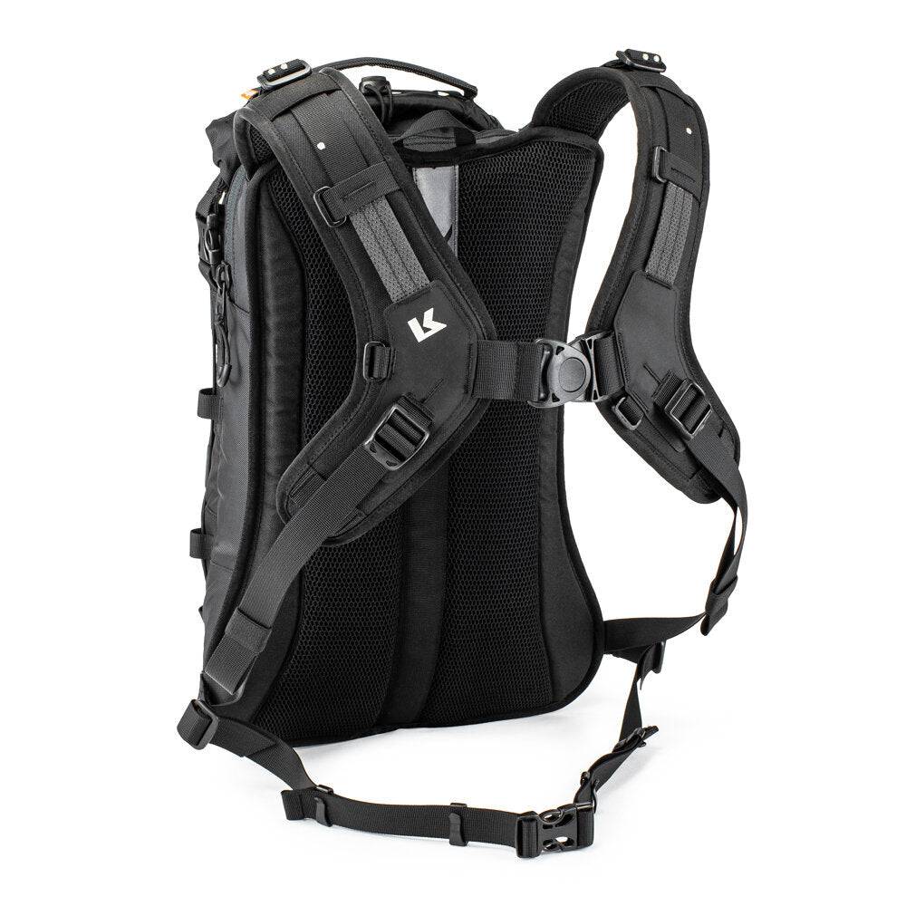Limefarbener Kriega Trail 18 Rucksack mit verstellbaren Schultergurten und mehreren Fächern, ideal für Outdoor-Aktivitäten.