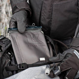 Kriega Rucksack R15, robuster schwarzer Rucksack mit mehreren Fächern und Tragegriffen, ideal für Outdoor und Alltag.
