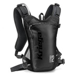 Schwarzer Kriega Hydro-2 Rucksack mit mehreren Fächern und verstellbaren Schultergurten, ideal für Outdoor und Alltag.