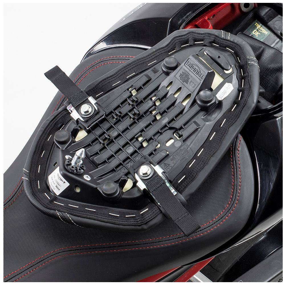 Kriega US-Drypack Montagekit für Triumph Street Triple 765, langlebiges Befestigungssystem für Taschen, im Bild sichtbar