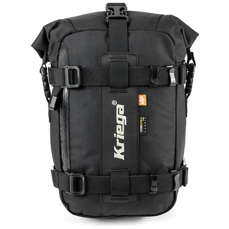 Schwarze Kriega US-5 Drypack Taschen mit reflektierendem Logo und verstellbarem Tragegurt, ideal für wasserdichten Stauraum.