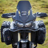 Kriega OS-6 Gepäcktasche aus robustem Material mit mehreren Fächern und Befestigungspunkten für Motorräder, schwarz, seitliche Ansicht