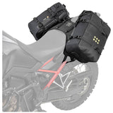 Montagekit für Kriega OS-Taschen an Honda CRF1100L Africa Twin, zeigt das Montagesystem für die sichere Befestigung.