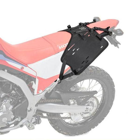 Montageset für Kriega OS-Base an Honda CRF300L und CRF300 Rally, Befestigungssystem für OS-Taschen auf Motorrad.